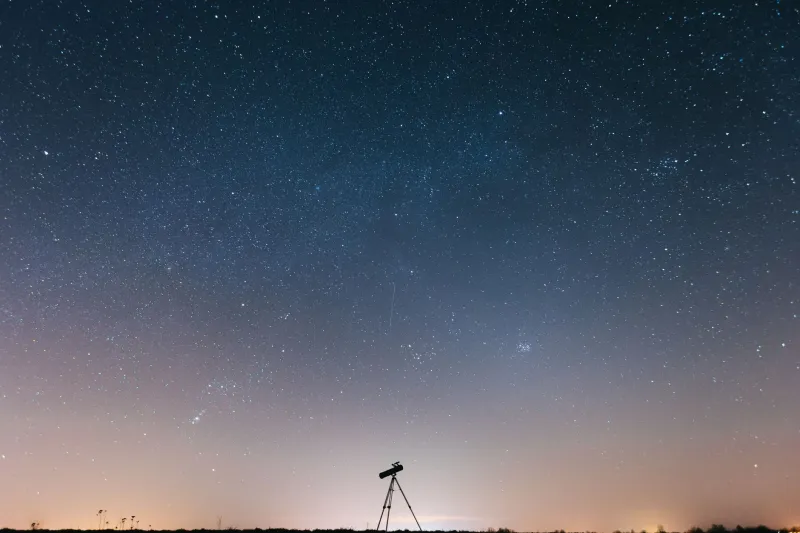 The Mount Is the Message: Why Tracking Precision Trumps Aperture in Astrophotography